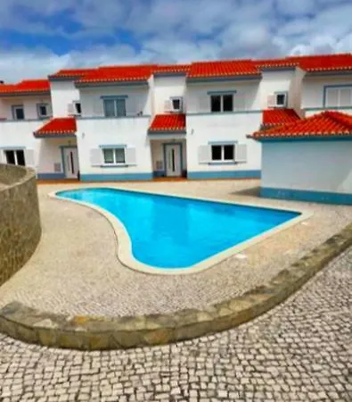 Vakantiehuis Lovely Townhouse, Just A Short Walk To The