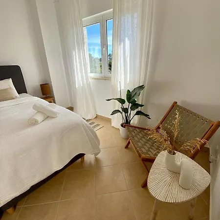Lovely Townhouse, Just A Short Walk To The Vakantiehuis Aljezur